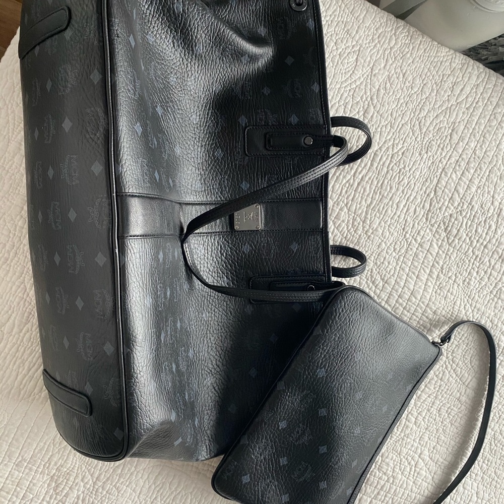 COPY - Mcm large tote bag with wallet